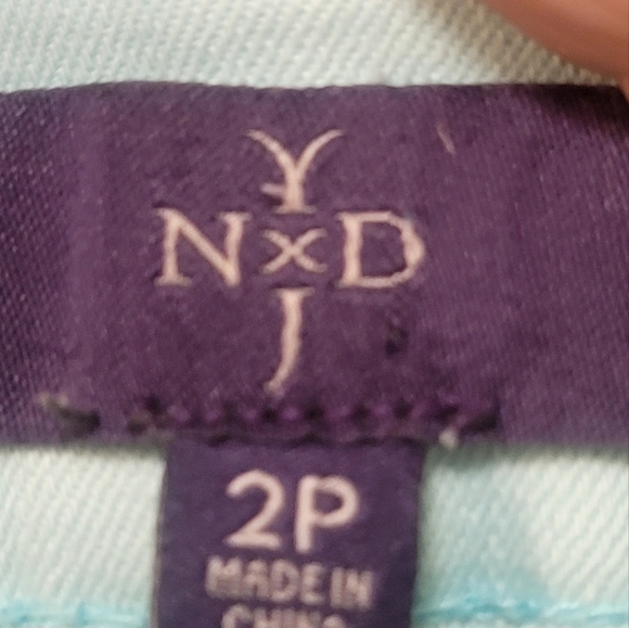 NxD Ladies Size 2 Petite Mint Green Jeans Midrise LITEWASH Pockets Beltloops - Picture 15 of 16